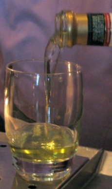 pouring absinthe