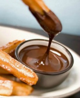 Costa caliente соус. Churros с горячим шоколадом. Milk Tea Sauce en. Горячий. Шоколад. Горячий шоколад де Марко 02. Соус шоколадный это горячий блюда.