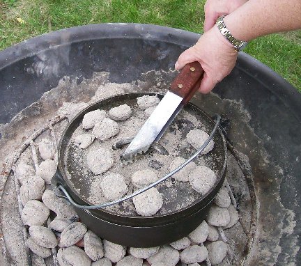 Dutch Oven Pizza - Kitchen Confidante®