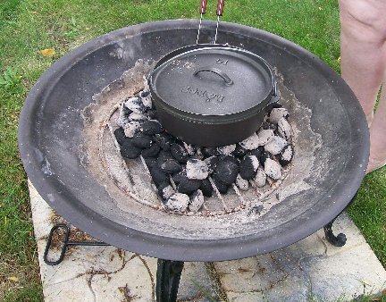 DIY Make your own Dutch Oven trivet. Legs for your flat bottom pot. Doubles  as a lid stand too.