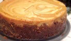 Pumpkin Swirl Gingersnap Cheesecake