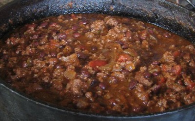 Chili Con Carne in a cast iron pan