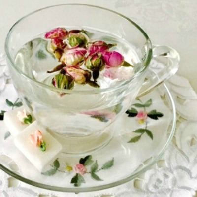 Rose petal tea 