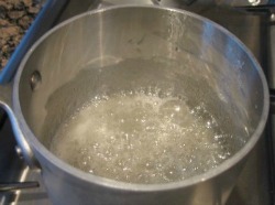 water and sugar boiling