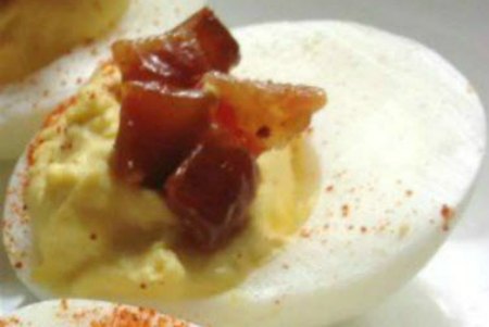 Deviled Eggs with Candied Bacon