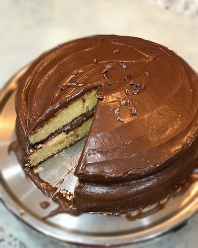 Eggless Chocolate Cake in Pressure Cooker | Eggless Chocolate Cake in  Pressure Cooker #chocolatecake #egglesscake #homecooking Ingredients Maida  - 1 1/2 CUP Sugar - 1 CUP Cocoa powder - 1/4... | By Home cookingFacebook