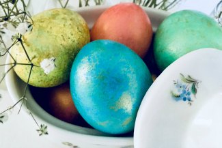 Easter Eggs with Gold Dust
